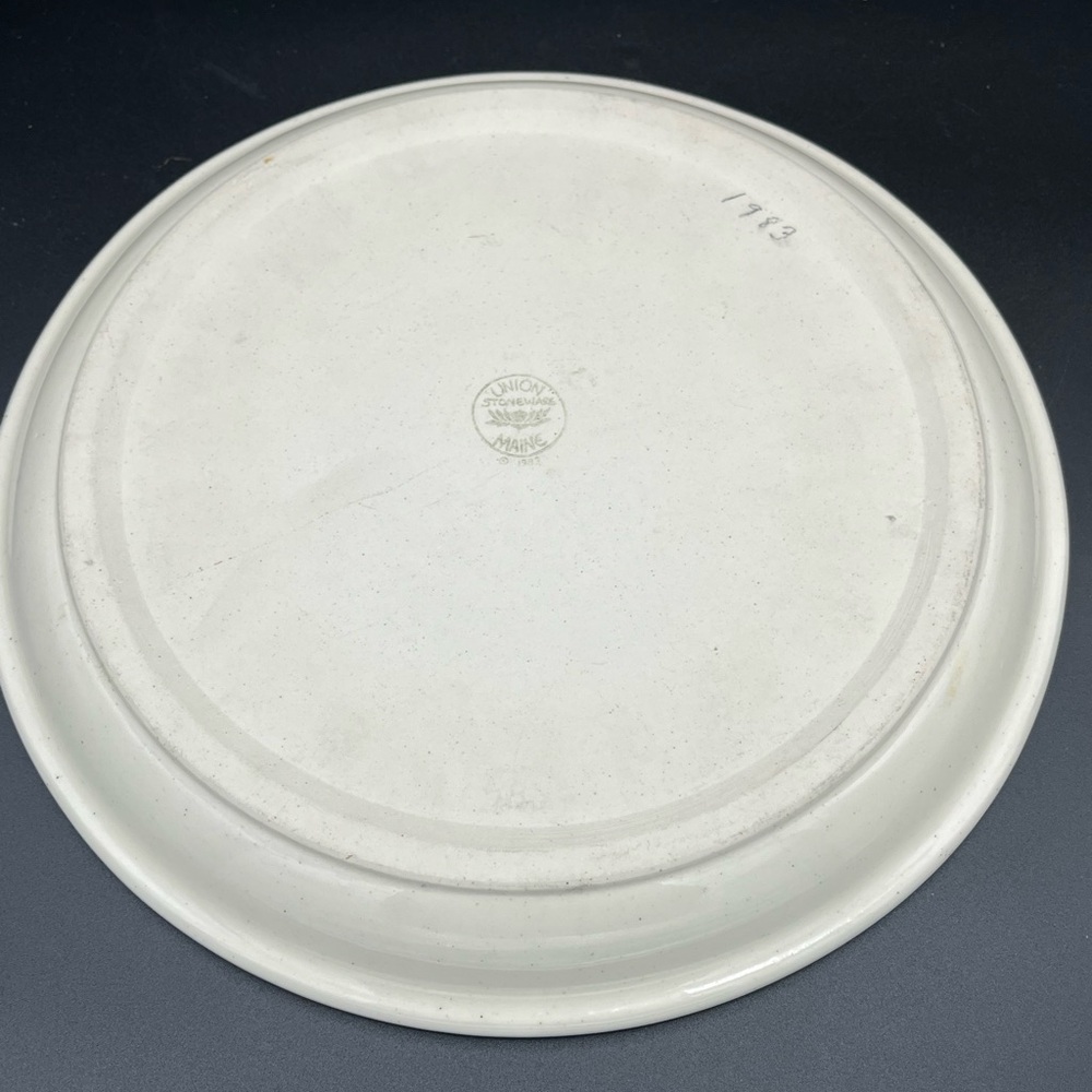 Vintage Union Stoneware blueberry plate 10.75” - Picture 5 of 12
